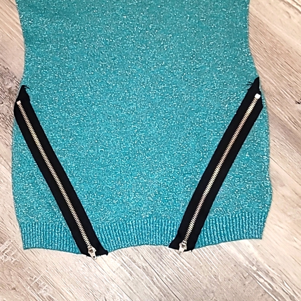 BEBE TOP - Picture 3 of 5